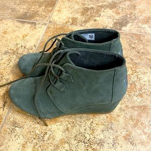 TOMS boots. NEVER WORN.